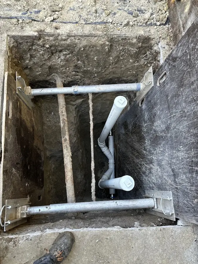 Experienced plumber completing Drain Cleaning work in Ukiah